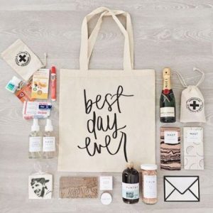 What to put in shop wedding hotel bags